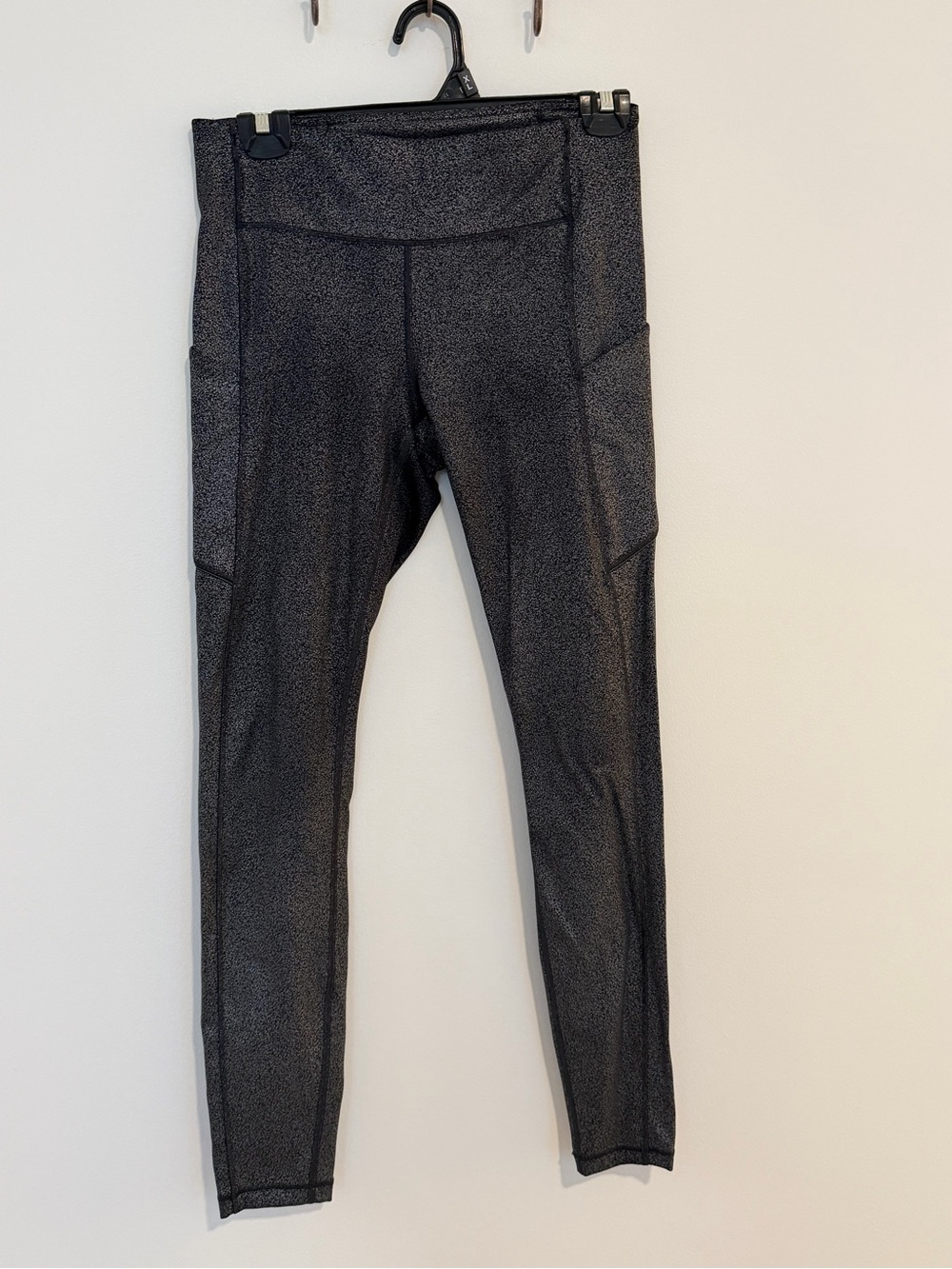 *EUC* Lululemon athletica Leggings Faux Leather Style Shine Print